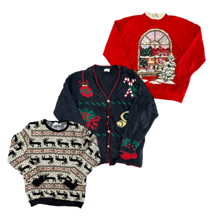 <strong>SWEATSHIRTS & HOODIES</strong>